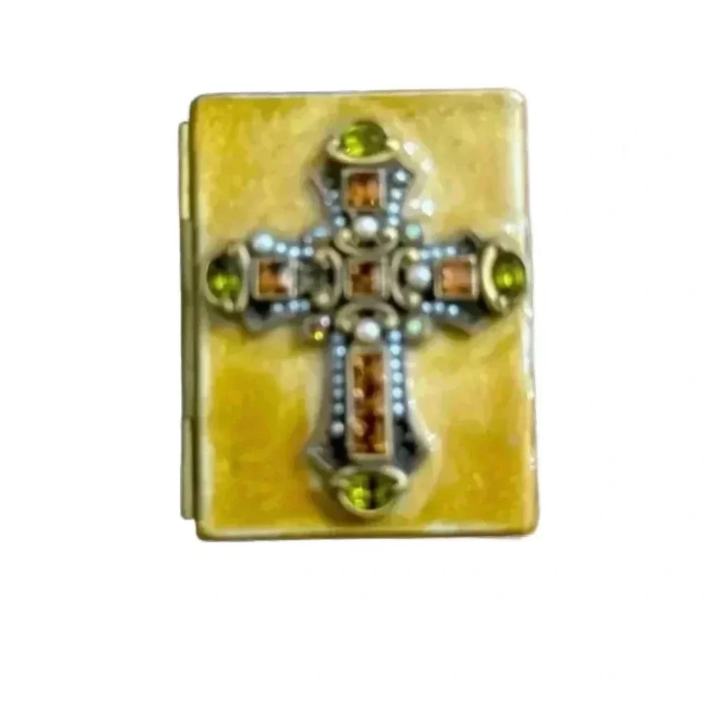 JAY STRONGWATER CROSS FOLDING PHOTO FRAME
5024